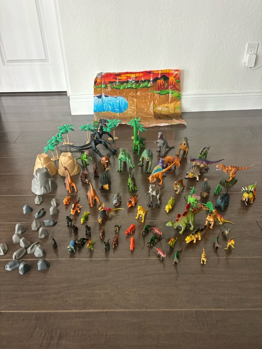 Kids Dinosaur Toy Set - Multicolor Play Figures and Accessories